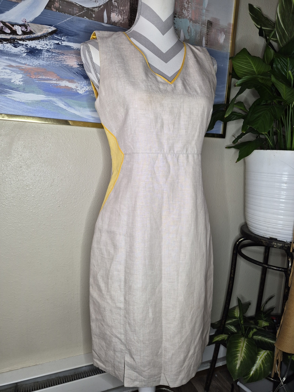 Tahari Women's Linen Blend Sleeveless Pencil Dress W Yellow Accents